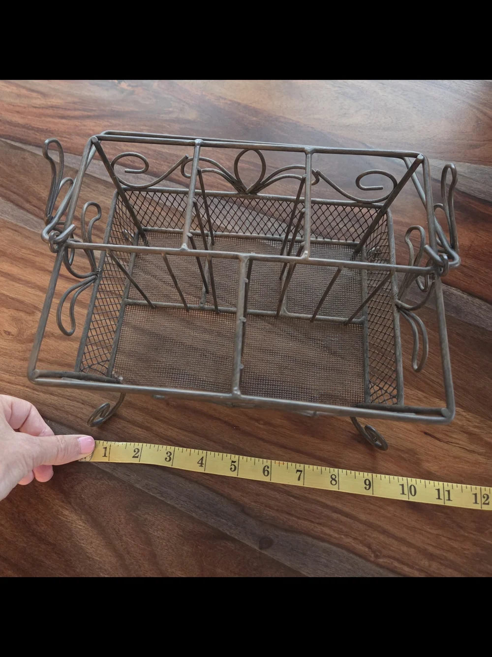 Pretty Picnic Decorative Metal Wire Serving Utensil Basket in Brown